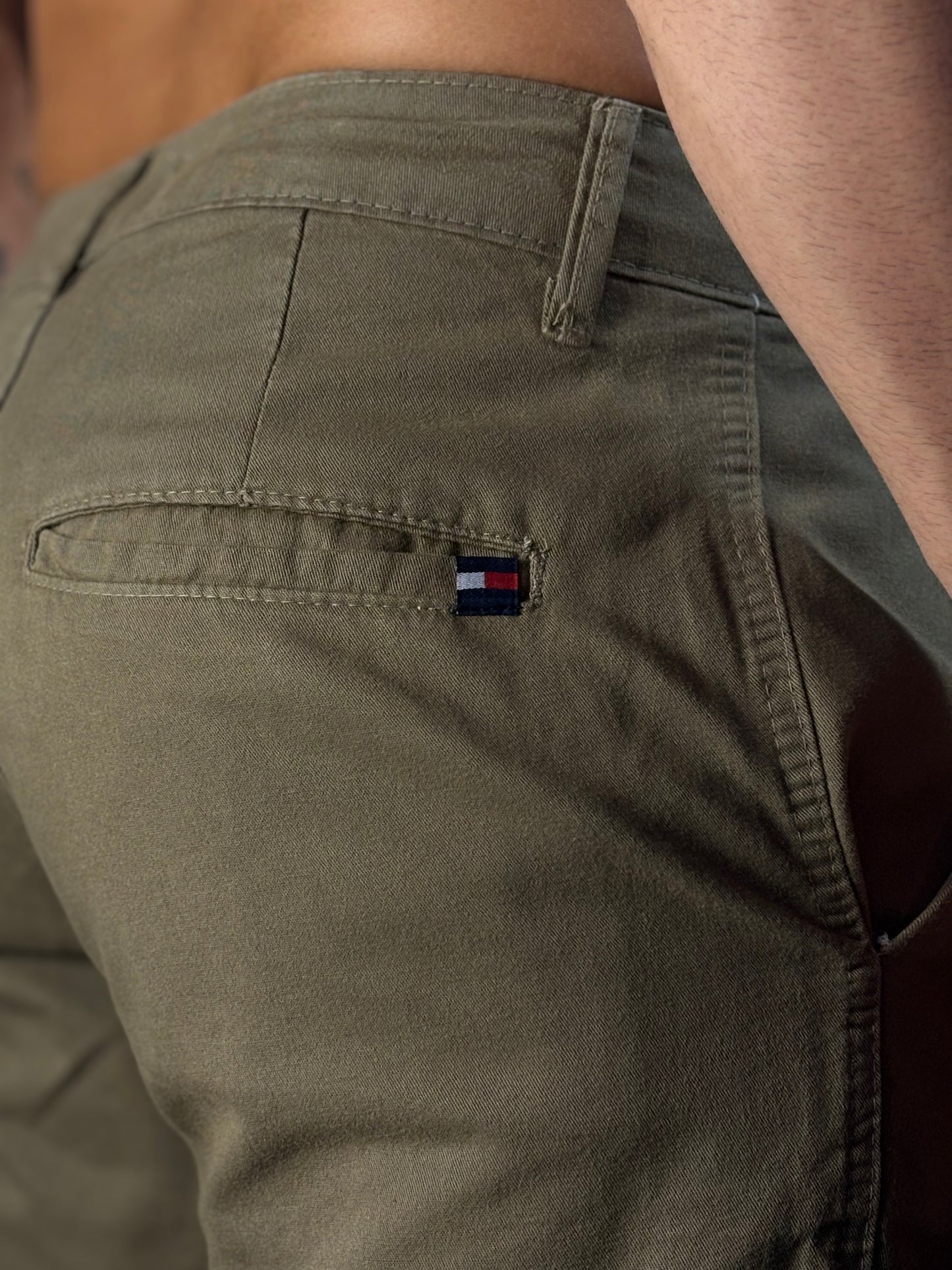 Bermuda Alfaiataria Tommy | Sarja Twill Soft - Cáqui