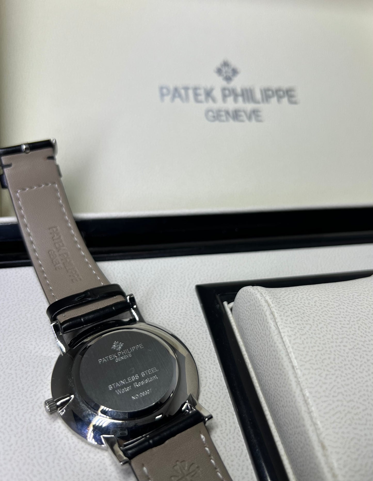 RELÓGIO PATEK PHILIPPE PRATA PULSEIRA DE COURO PRETA