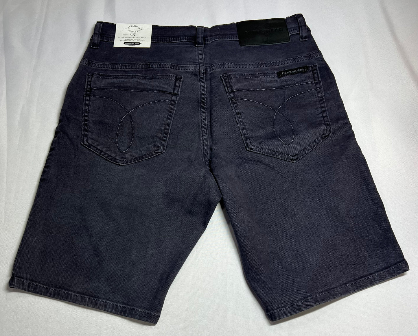 BERMUDA JEANS CALVIN KLEIN CINZA CHUMBO