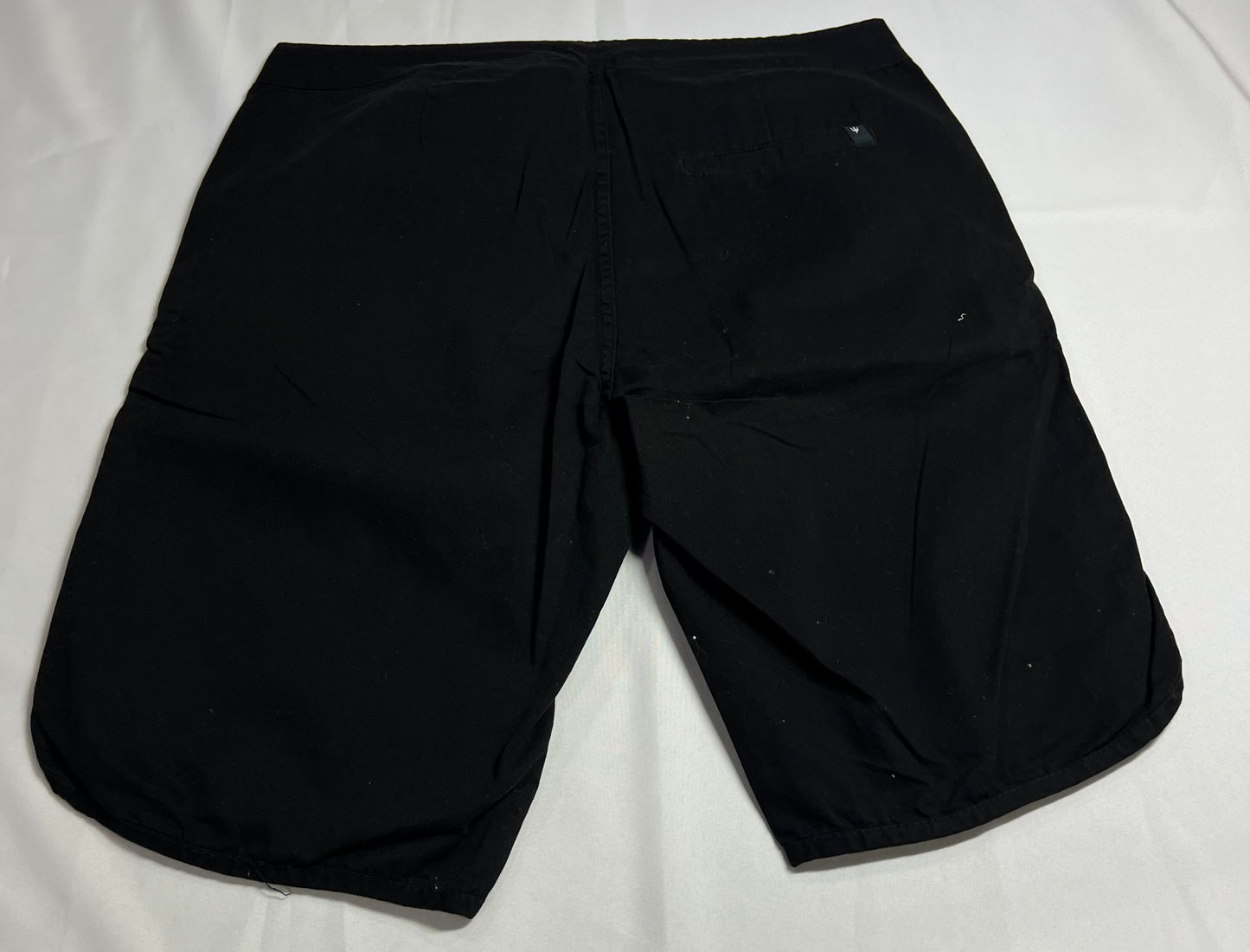 BERMUDA BRIM OSK CORTE LATERAL PRETA