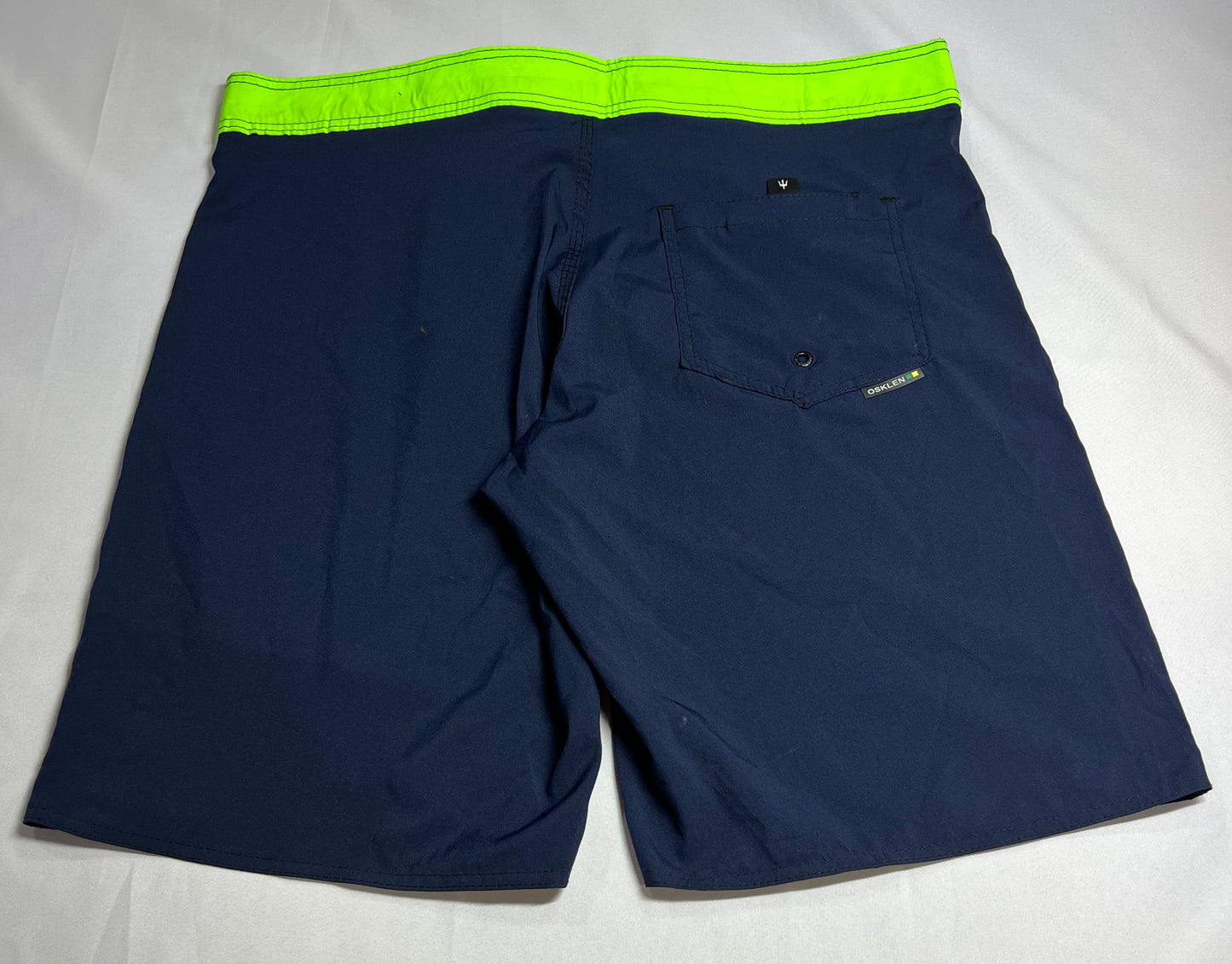 BERMUDA SURF OSK AQUAFLEX AZUL MARINHO CÓS VERDE NEON