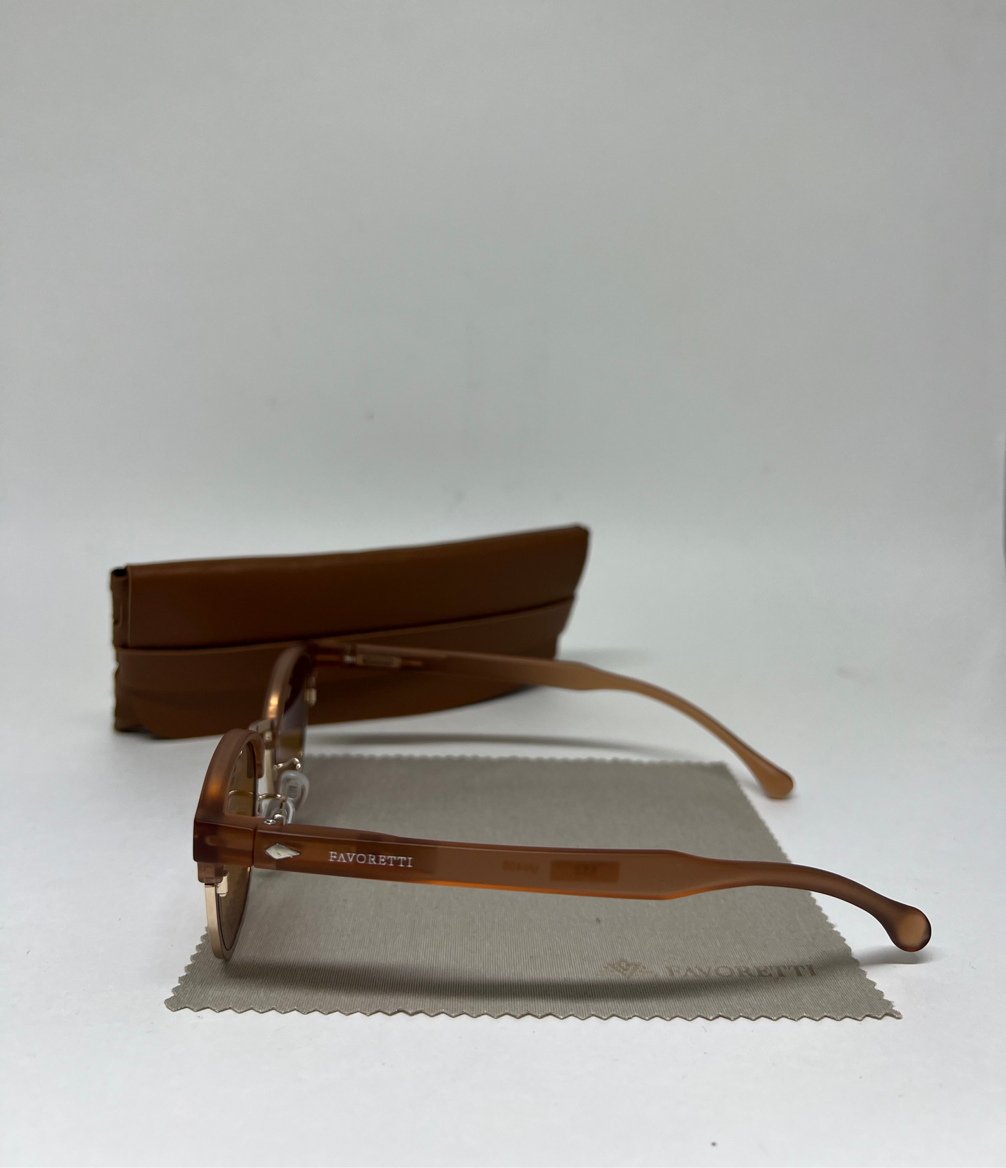 ÓCULOS FAVORETTI HP552