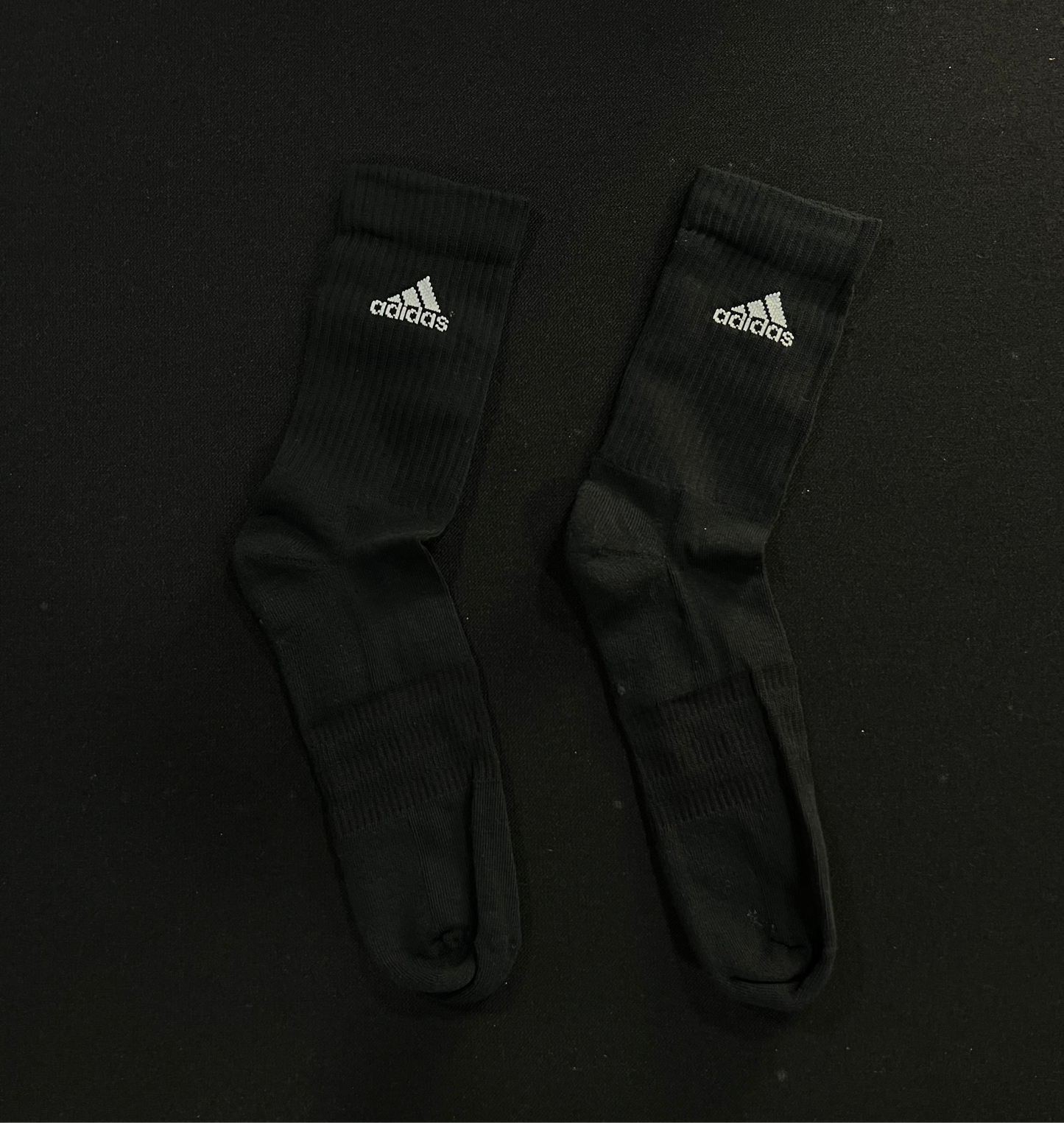 Meia Esportiva Adidas | Performance & Estilo - Cano Médio Preta