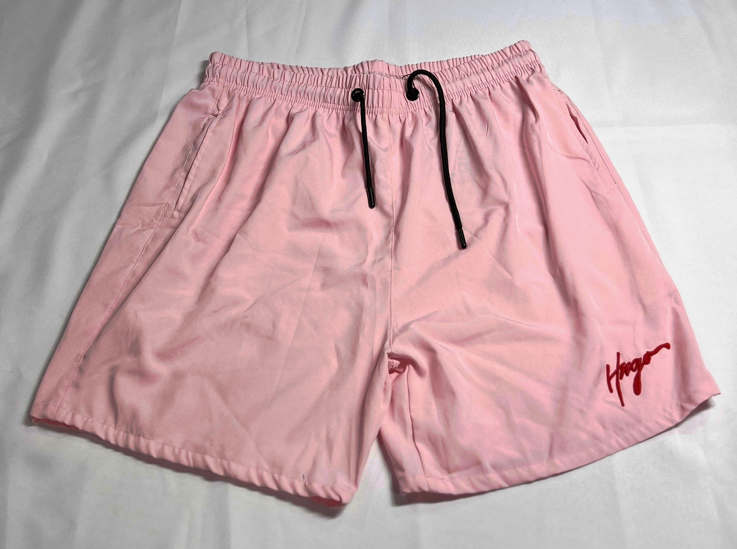 BEACH SHORT HUGO BOSS | ROSA ASSINATURA VERMELHA