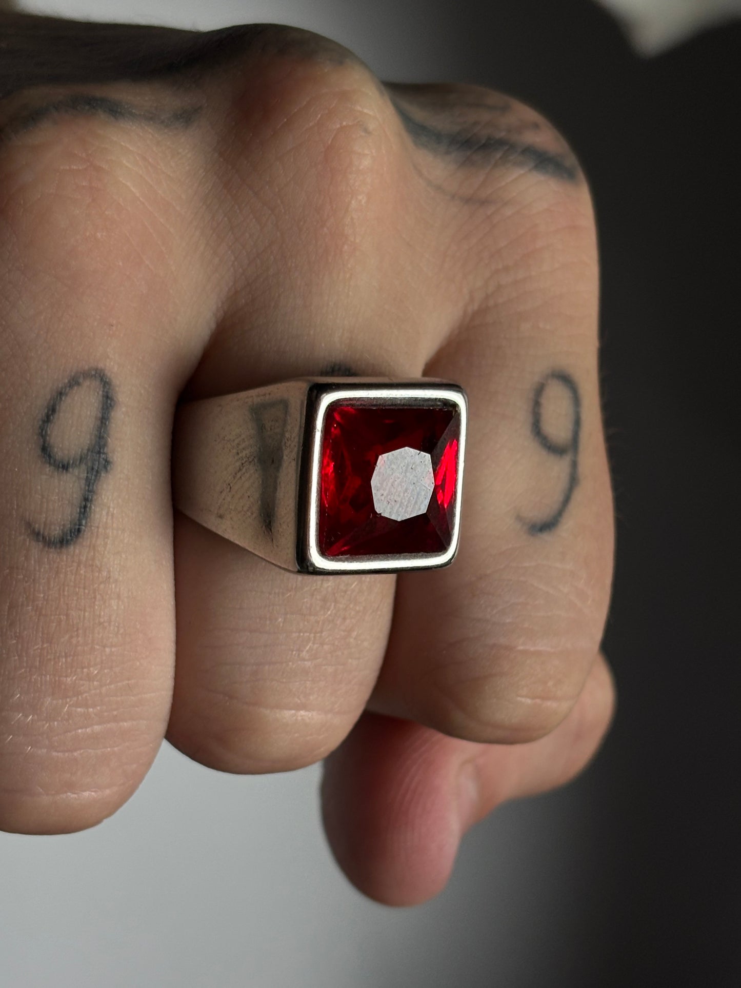 Anel | Aço Silver Red Stone - 23 cm