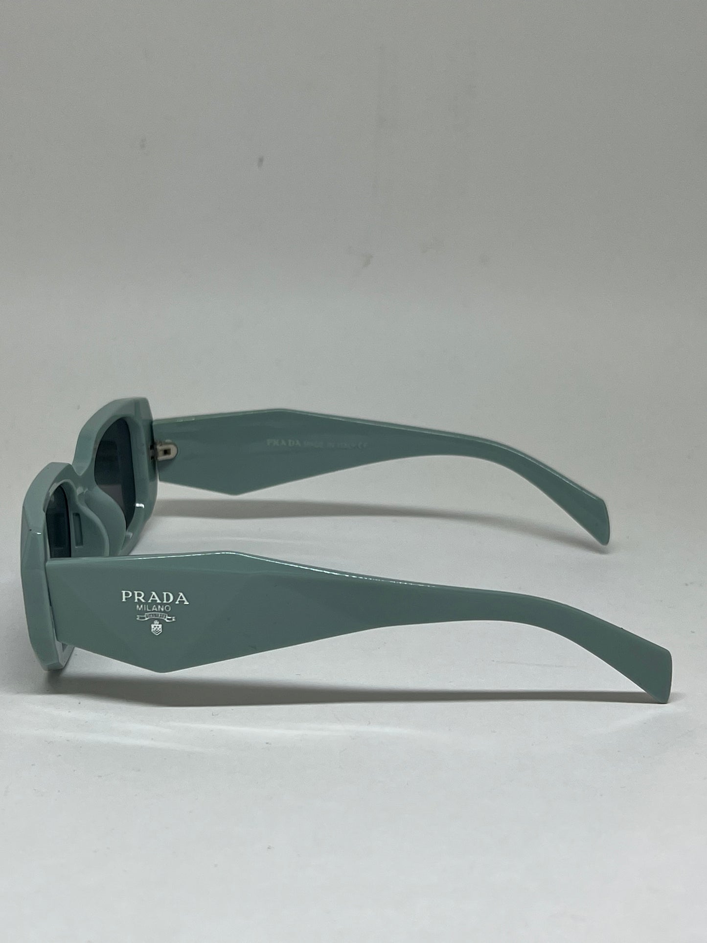 ÓCULOS PRADA VERDE ACIZENTADO