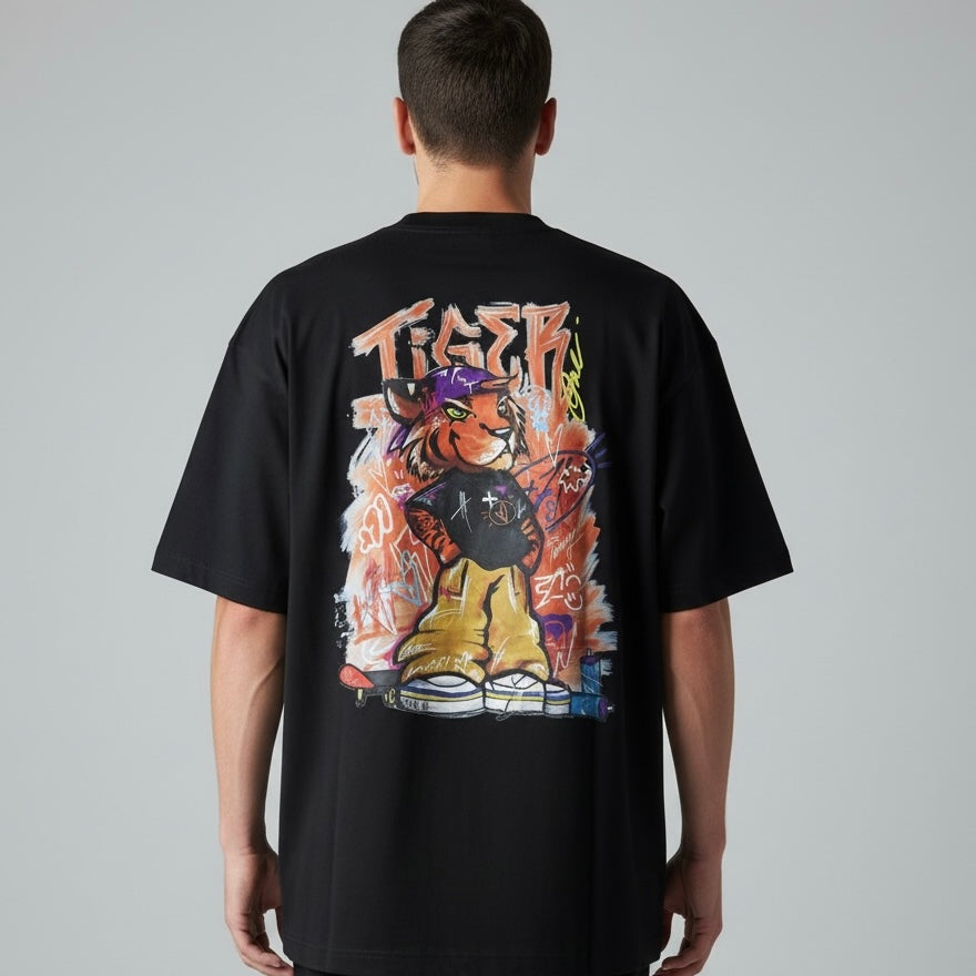 Camiseta Oversized | +71 Tiger | Preta