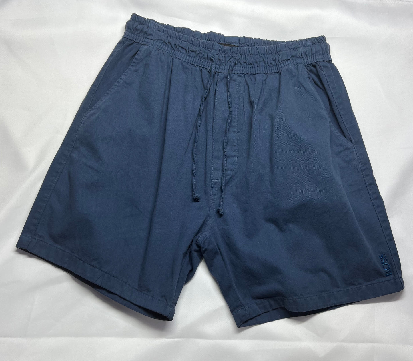 SHORT CASUAL HUGO BOSS AZUL MARINHO