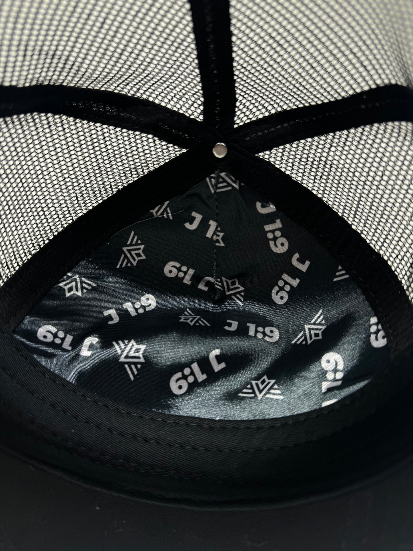 BONÉ FAVORETTI TRUCKER BLACK PIANO