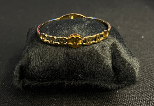 BRACELETE