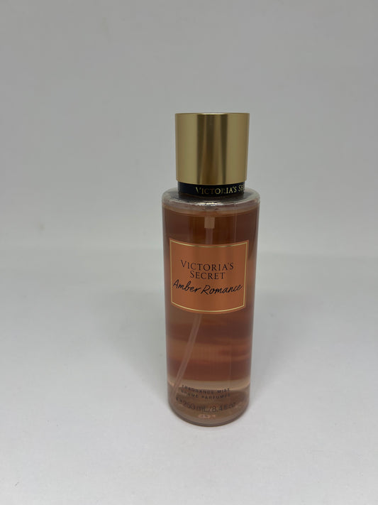 BODY SPLASH VICTORIA’S SECRET AMBER ROMANCE 250 ML