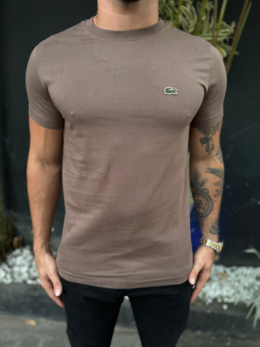 Camiseta Peruana Lacoste Clássica Marrom Wood
