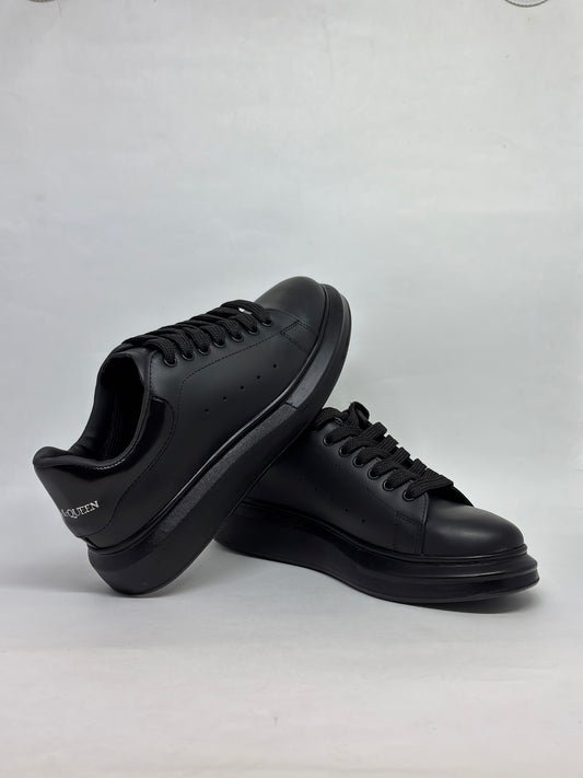 Tênis Alexander McQueen Oversized | Premium Preto