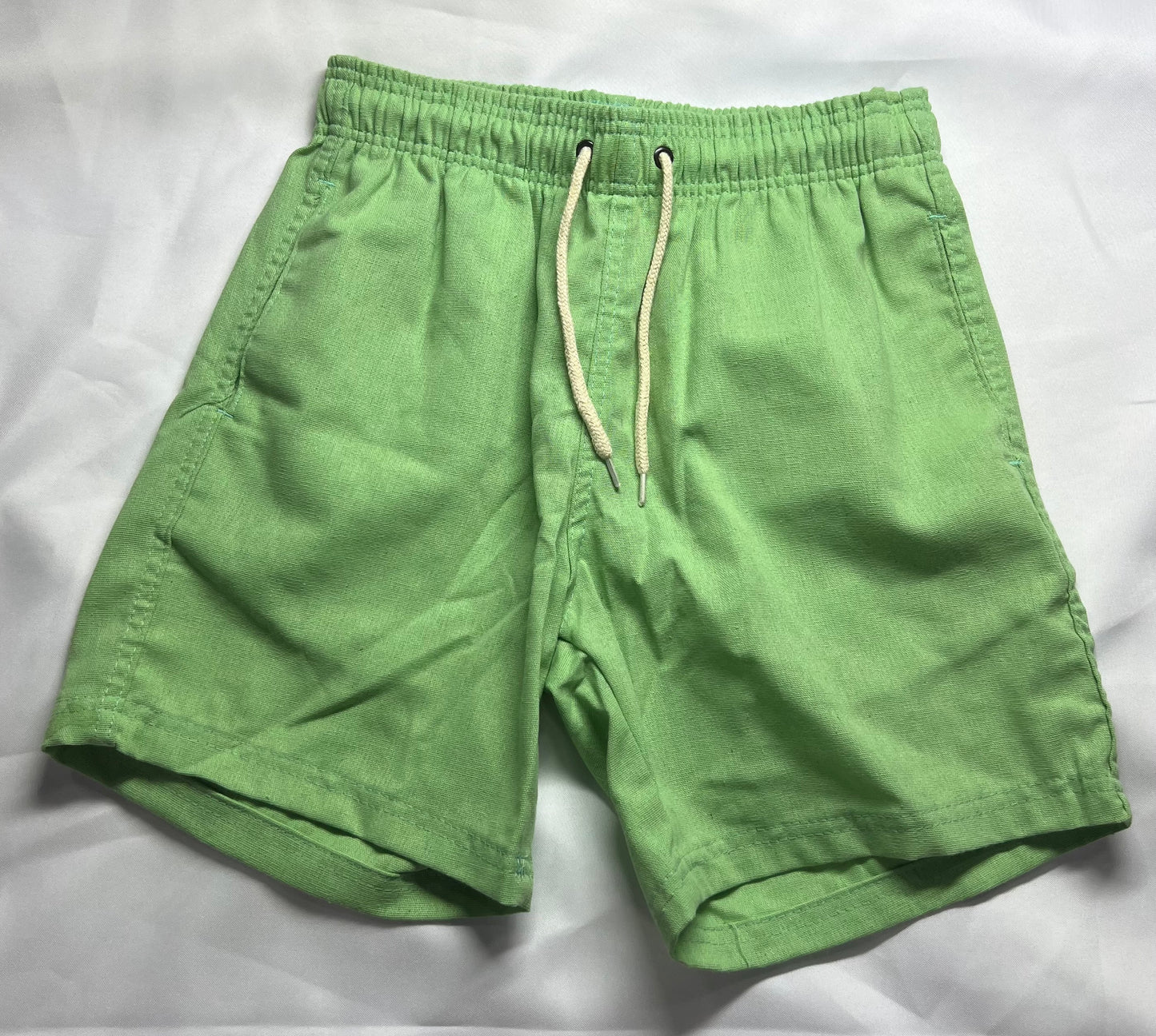 SHORT CASUAL LINHO VERDE LIMÃO