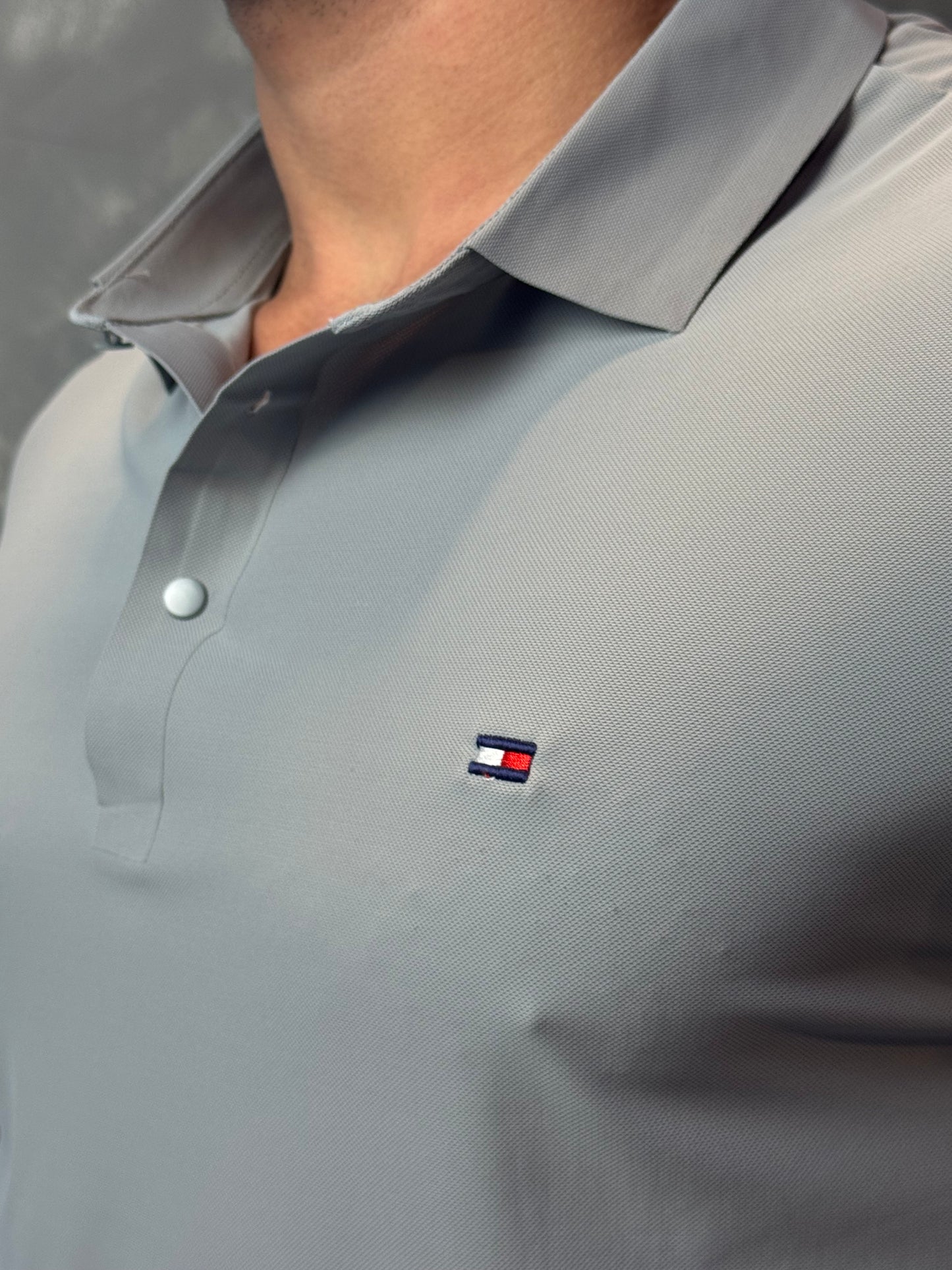 Camisa Polo Tommy - Tecido Tecnológico - Cinza
