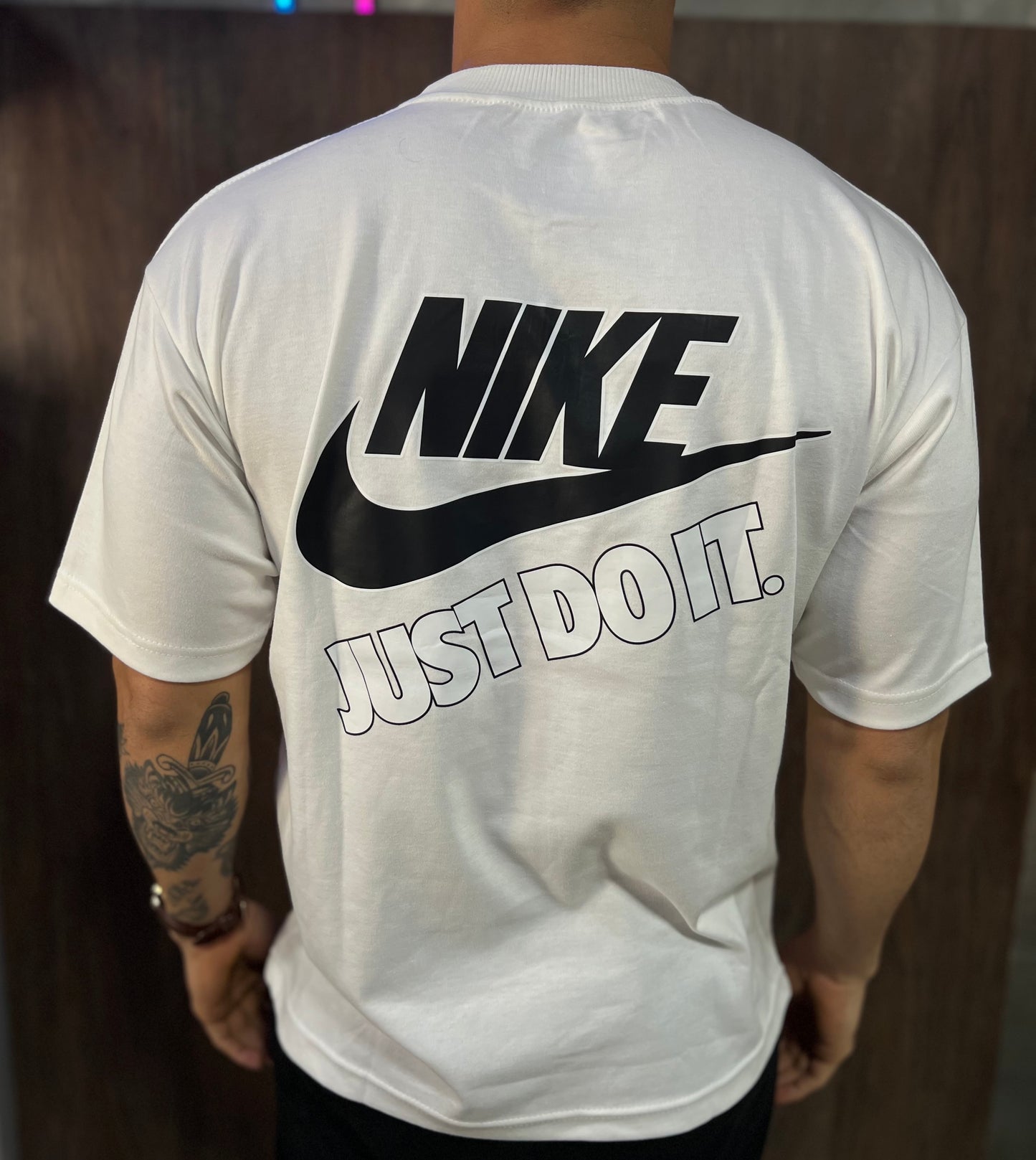 Oversized Nike | Wide Presence - Off White Just do It