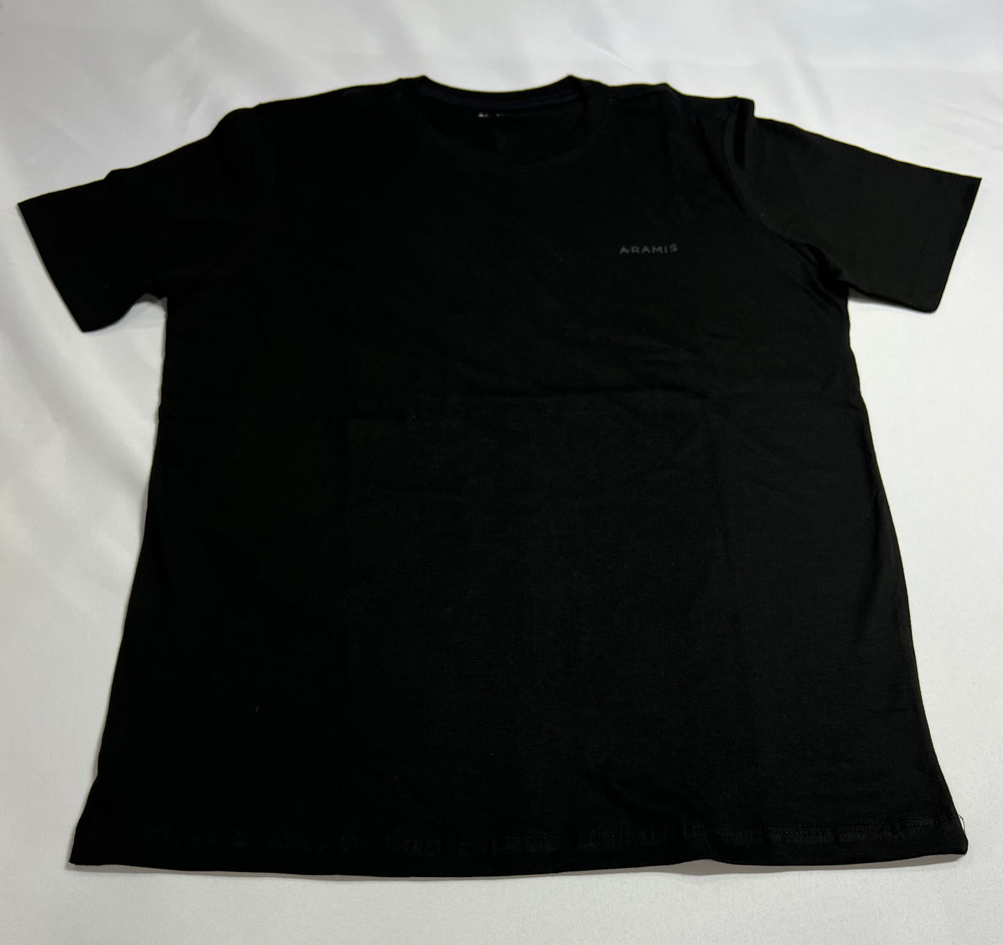 CAMISETA ARAMIS| Básica Essencial - Preta