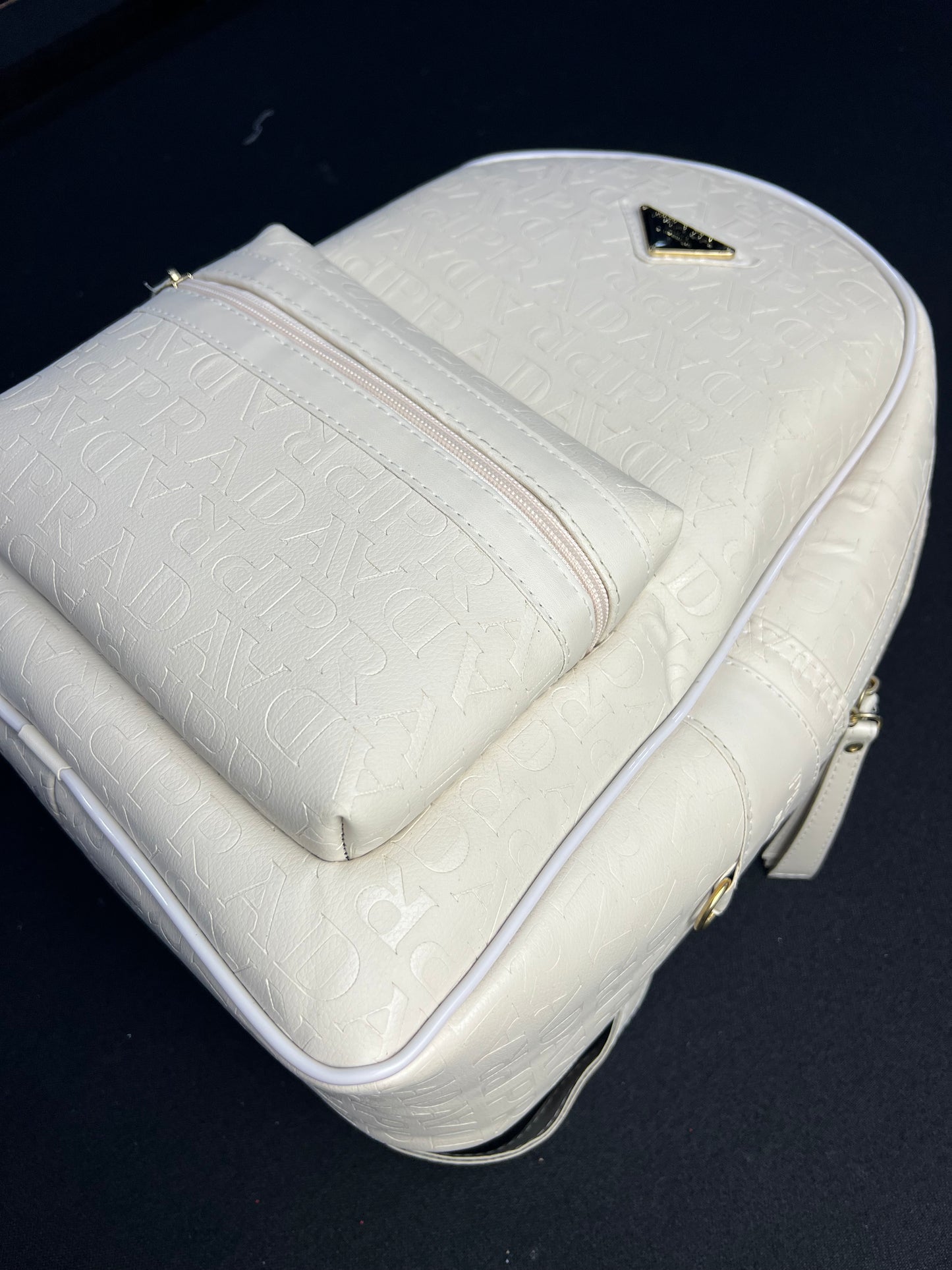 MOCHILA PRADA