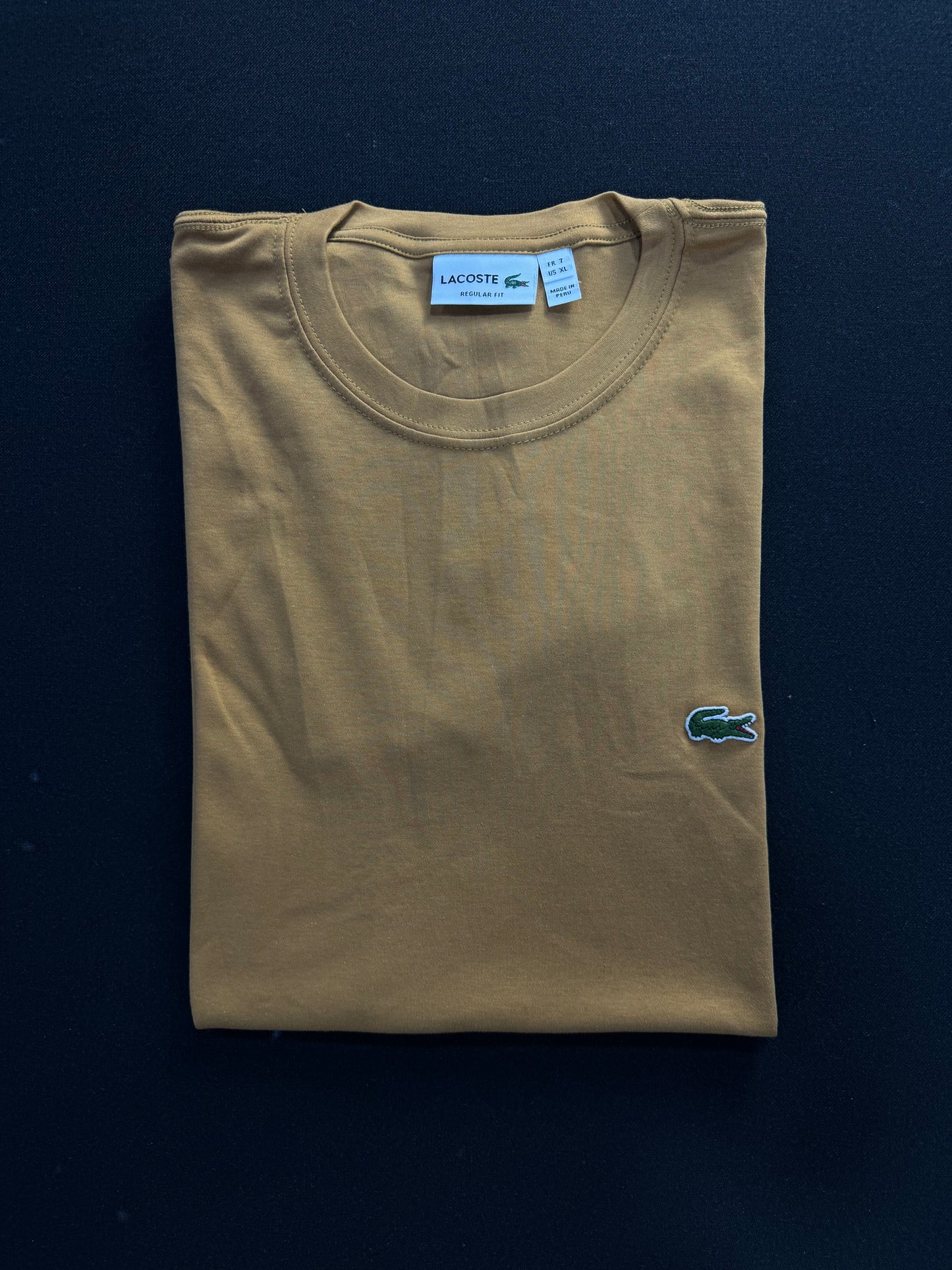Peruana LACOSTE | Linha Luxo - PURE CLASSIC Mousse Toffee Class