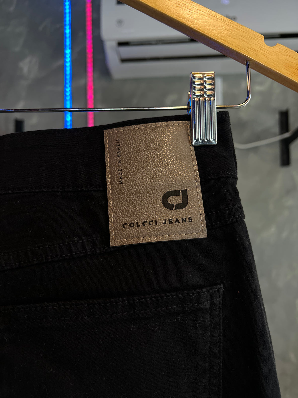 ATUALIZADA Calça Sarja Bia 002.11.00191