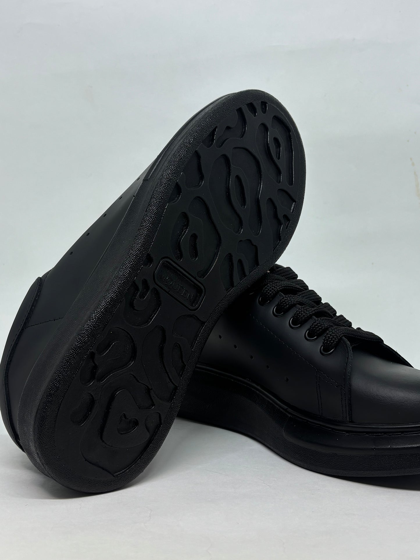 Tênis Alexander McQueen | Esportefino Preto