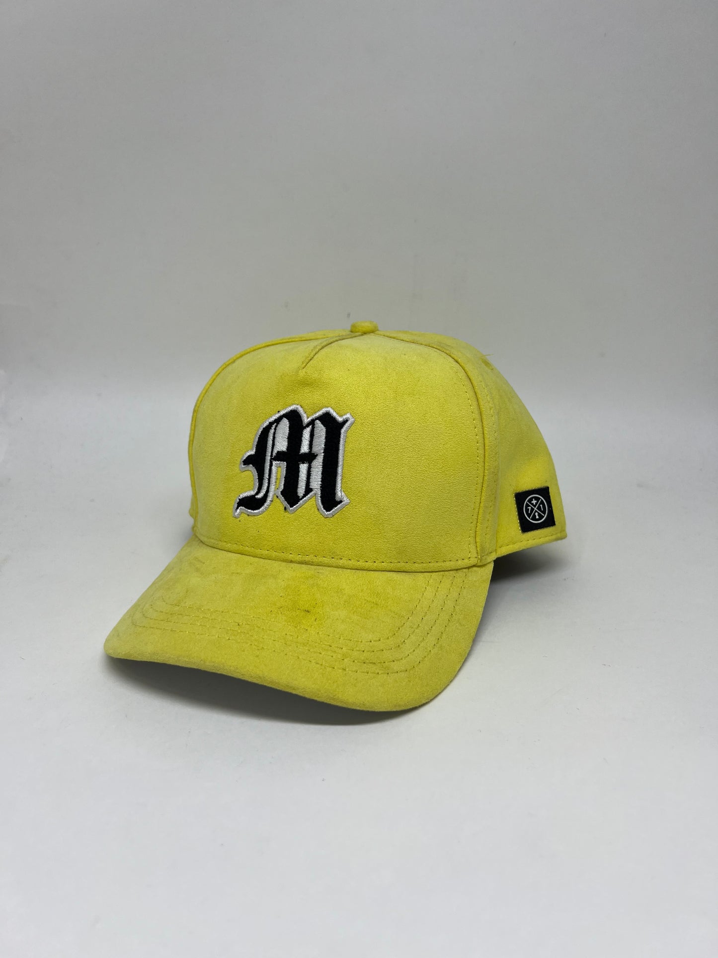 BONÉ SNAPBACK +71 CAMURÇA AMARELO