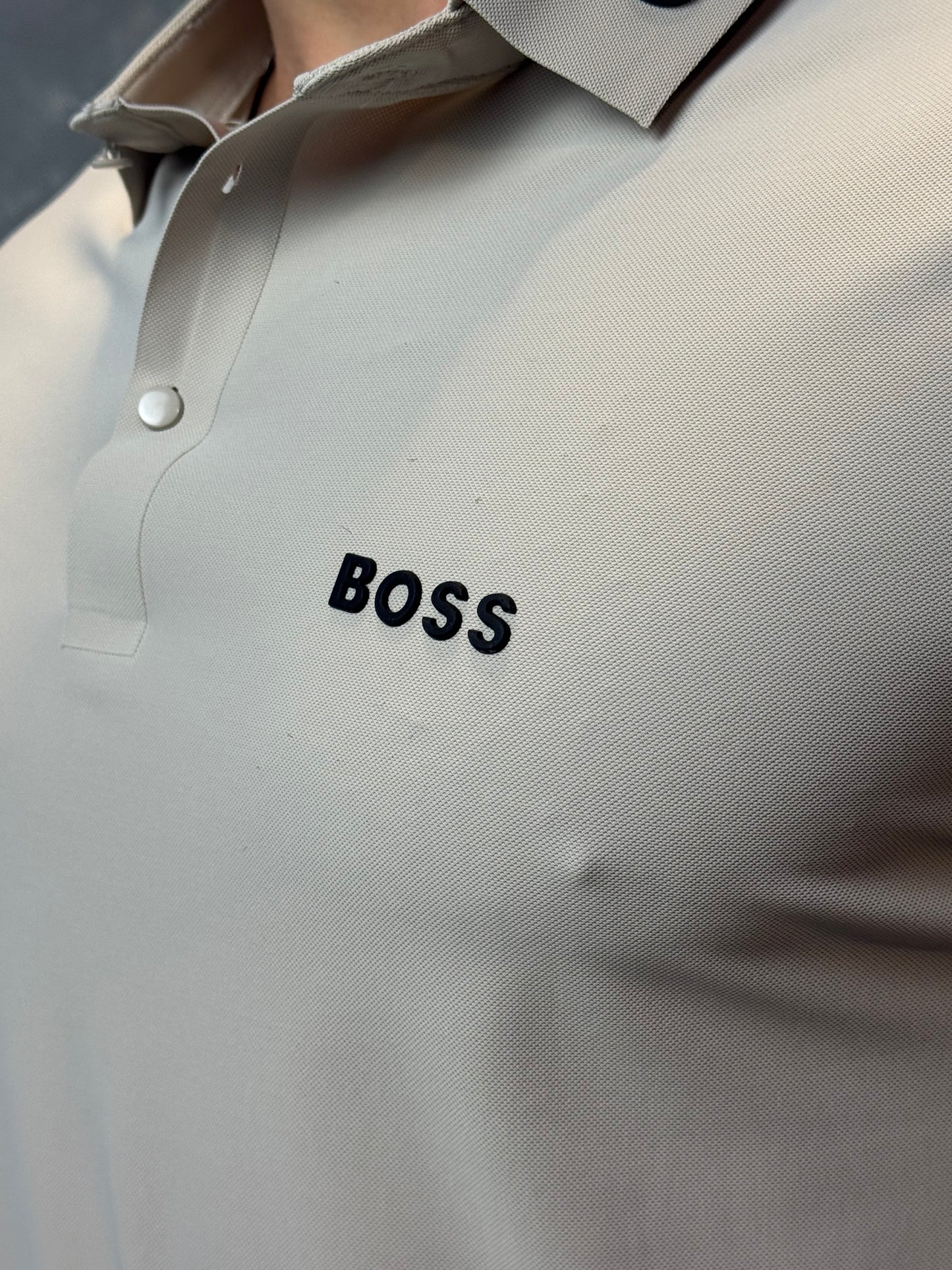 Camisa Polo Boss - Tecido Tecnológico - Bege