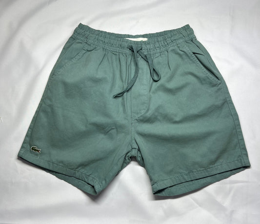 SHORT CASUAL LACOSTE VERDE ASPARGO