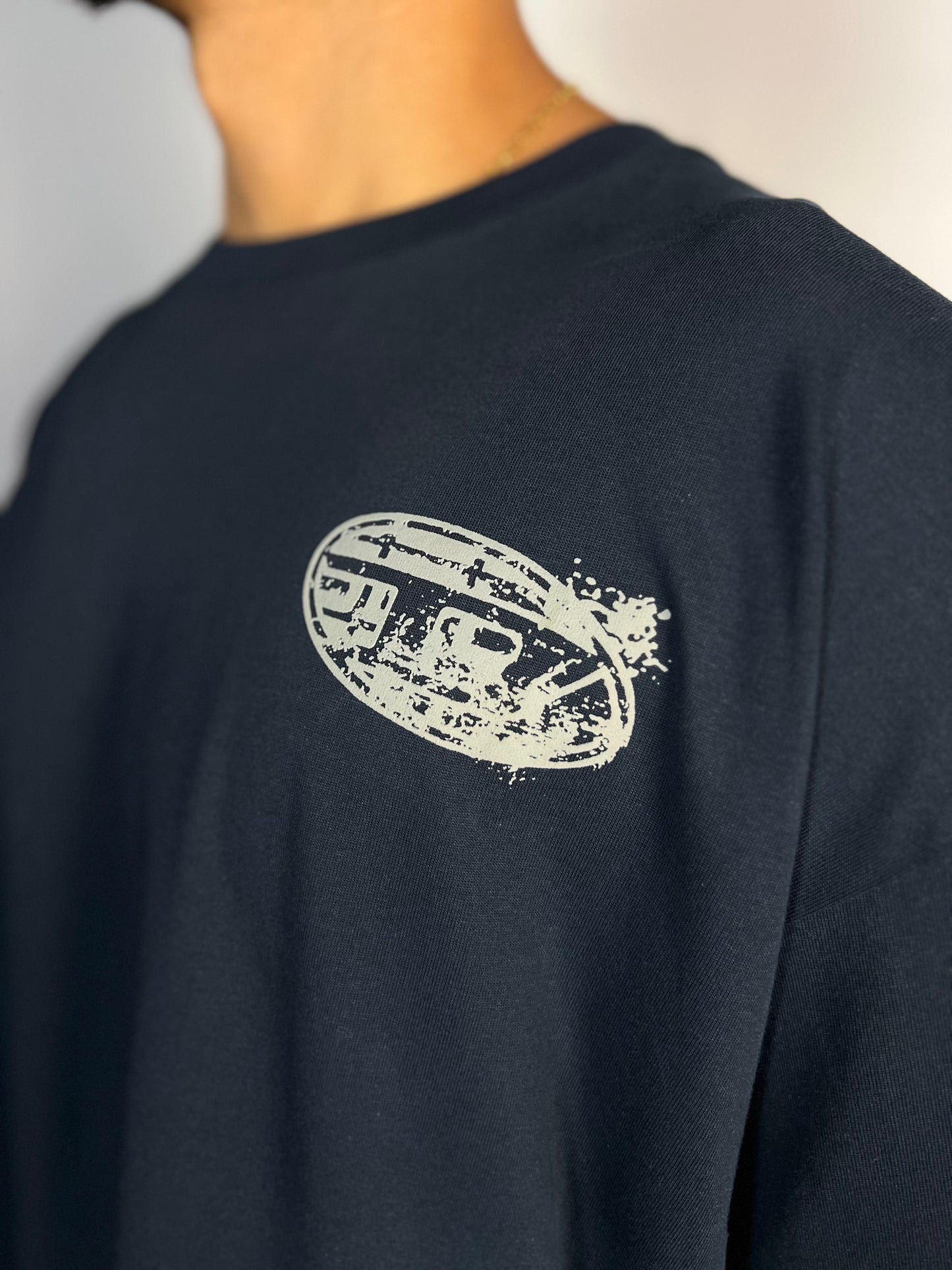 Camiseta Diesel | Oversized - Azul Marinho