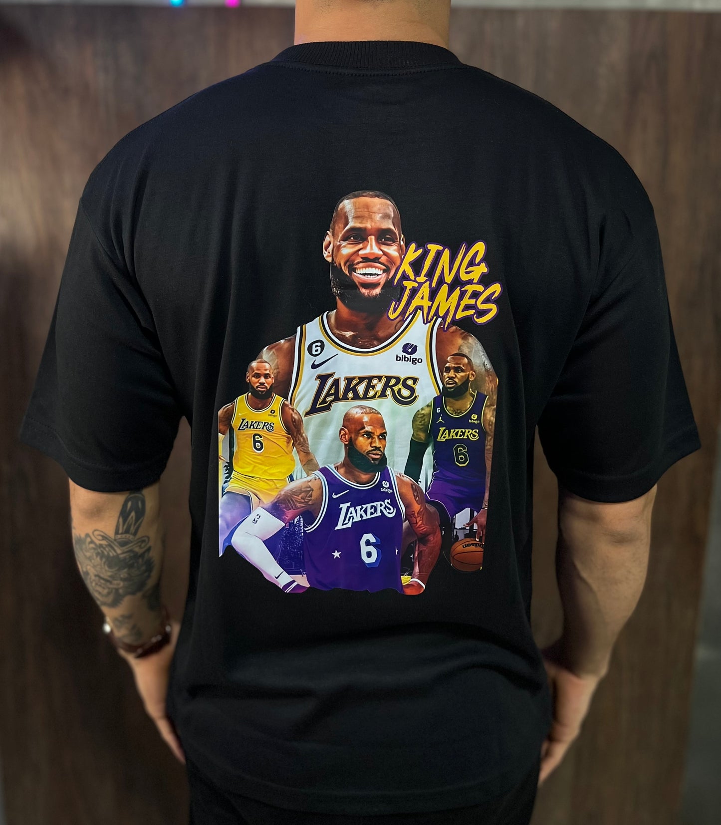 Oversized Nike | Wide Presence - Black Editon James