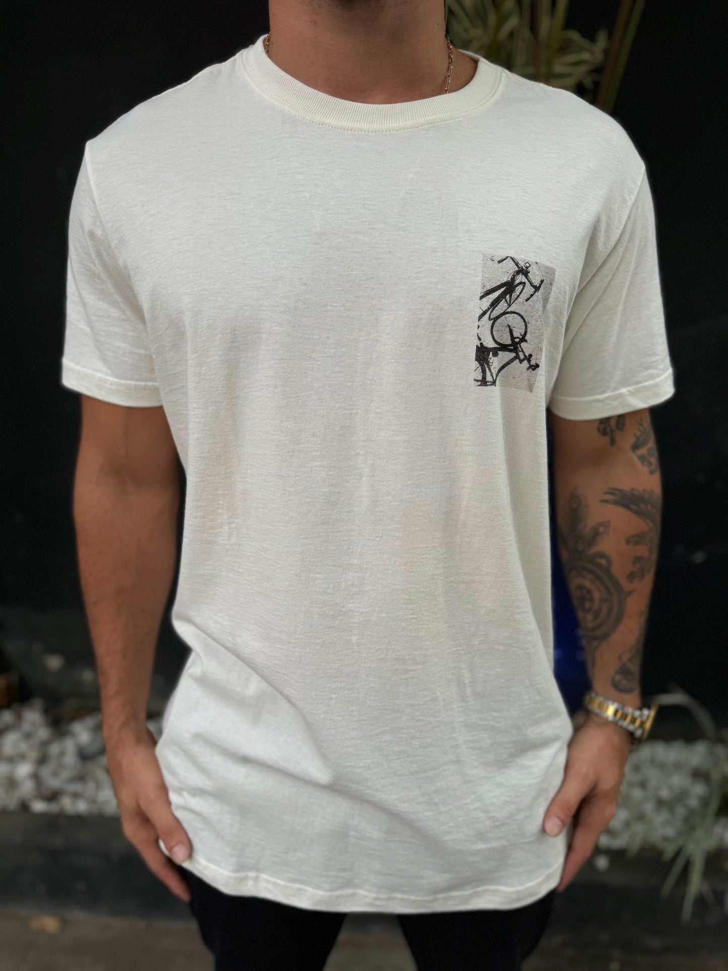CAMISETA OSKLEN STONE| Básica Essencial - Off
