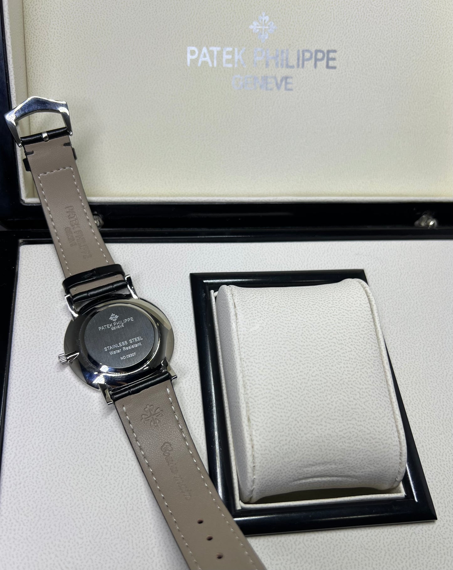 RELÓGIO PATEK PHILIPPE PRATA PULSEIRA DE COURO PRETA