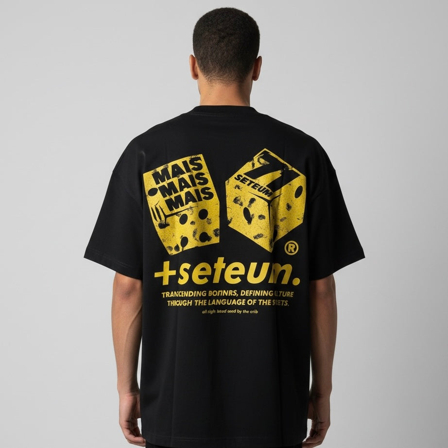 Camiseta Oversized | +71 Dados | Preta