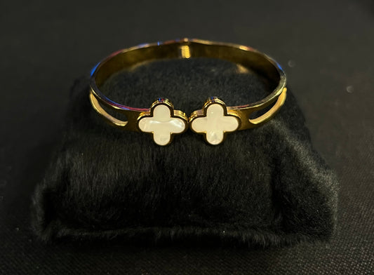 BRACELETE TREVO