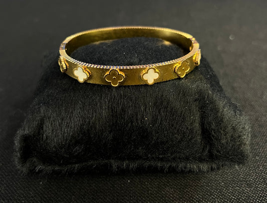 BRACELETE TREVO