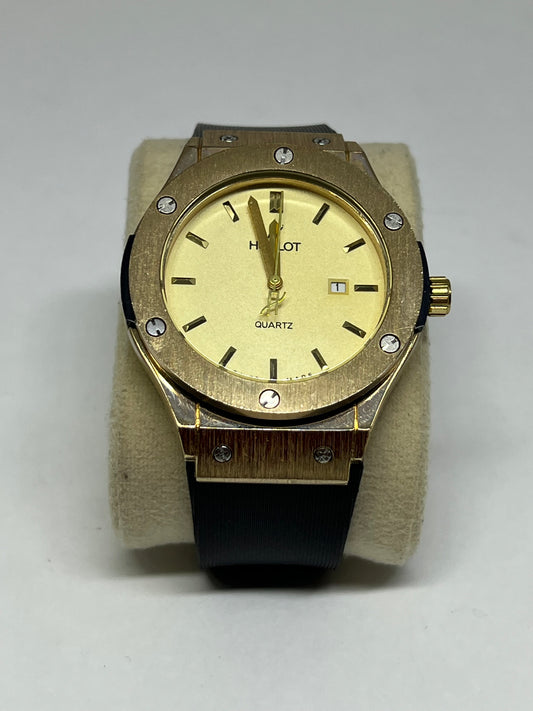 RELÓGIO HUBLOT PRETO CAIXA DOURADA