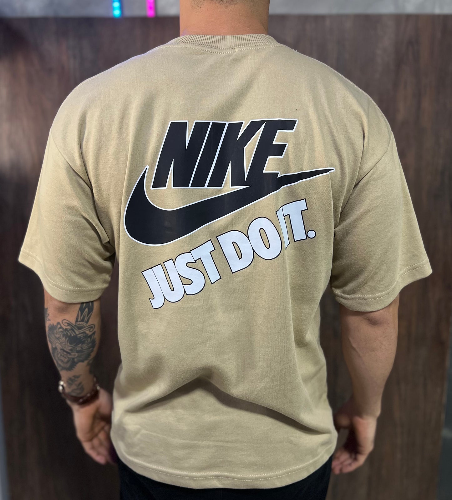 Oversized Nike | Wide Presence - Vanilla Cream Just do It
