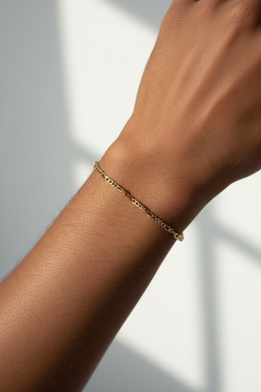 Pulseira Figaro Banhada a Ouro 18K
